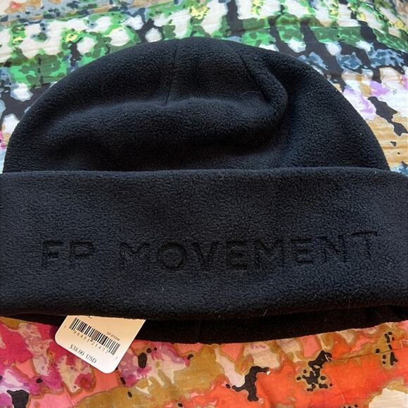 Free People FP Movement Spellout Fleece Flat Out Cuffed Beanie Hat in Black - Picture 6 of 8